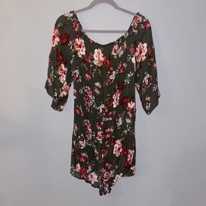 3/$27 Ambiance Green Floral Rose Romper Size L Elastic Waist.